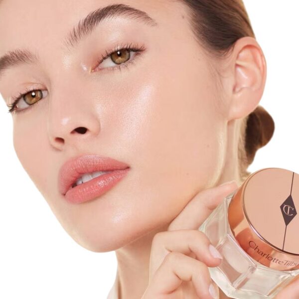 Charlotte Tilbury Magic Cream - Image 4