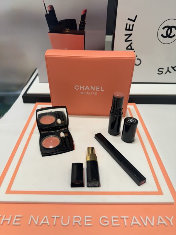 Chanel Makeup Gift Set - Image 3